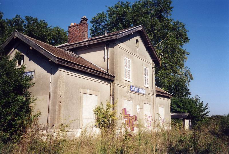 Gare intérieure de Santeny-Servon en Septembre 2002