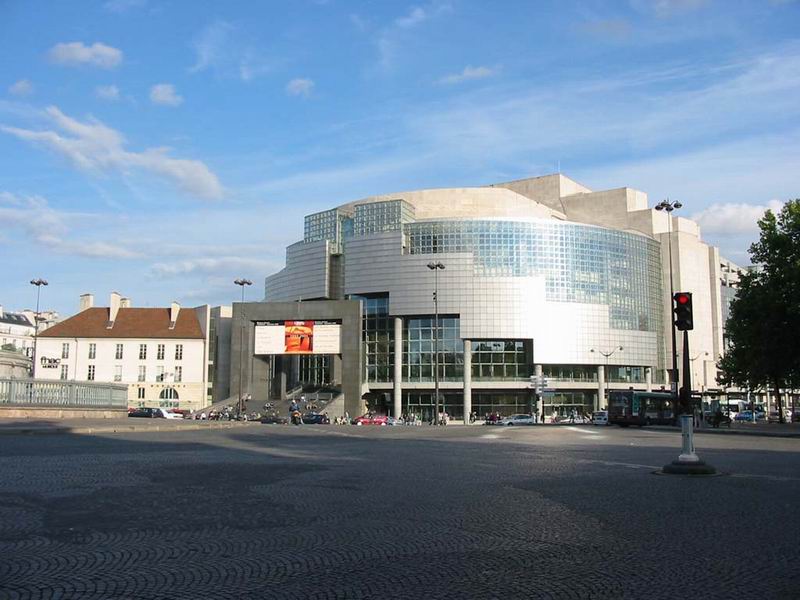 L'Opéra Bastille à l'emplacement du BV de Paris-Bastille au 30 Août 2003