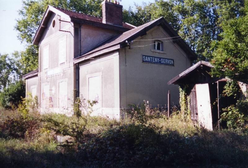 Gare intrieure de Santeny-Servon faade Sud en Septembre 2002